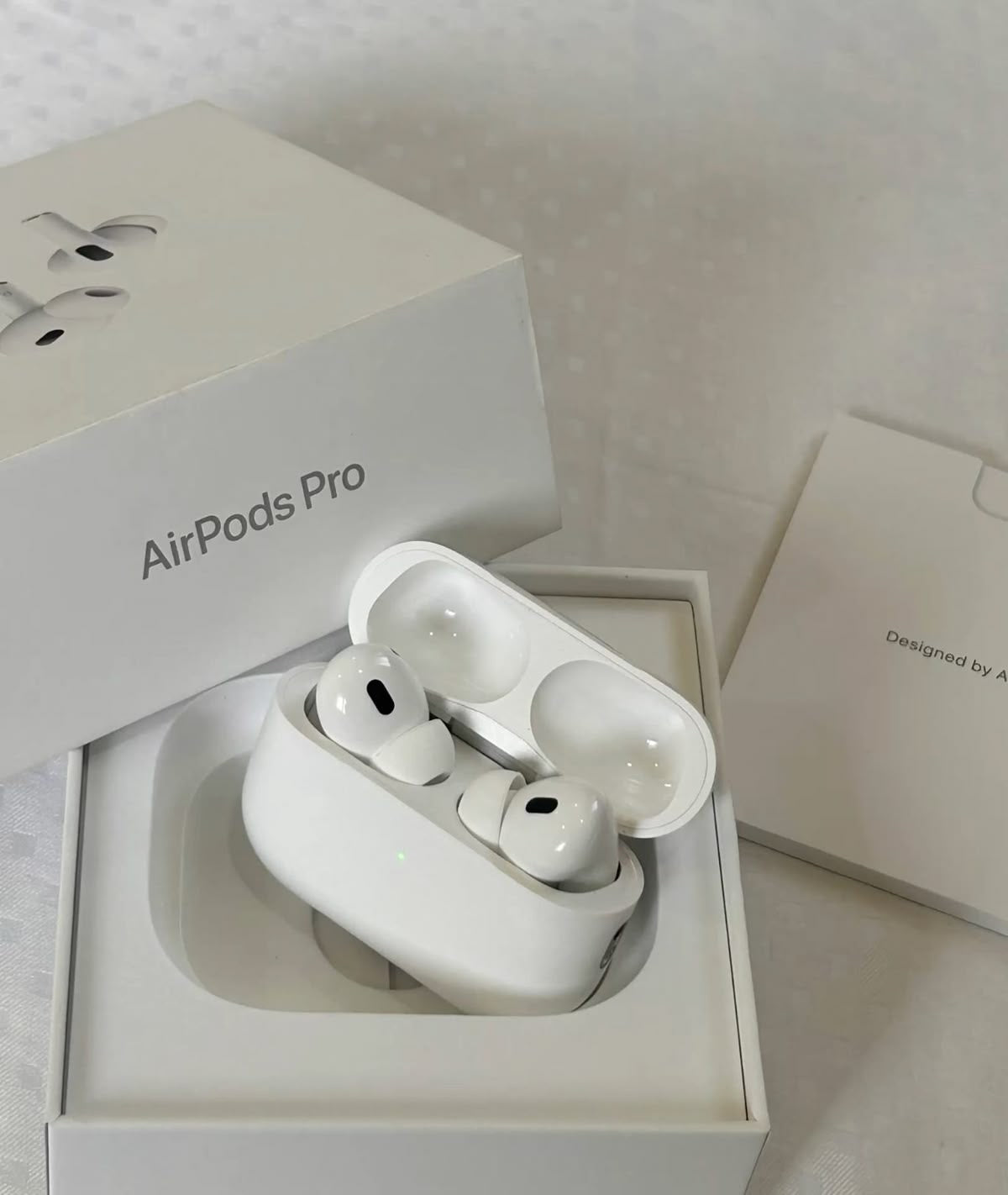 Apple AirPods Gen 2