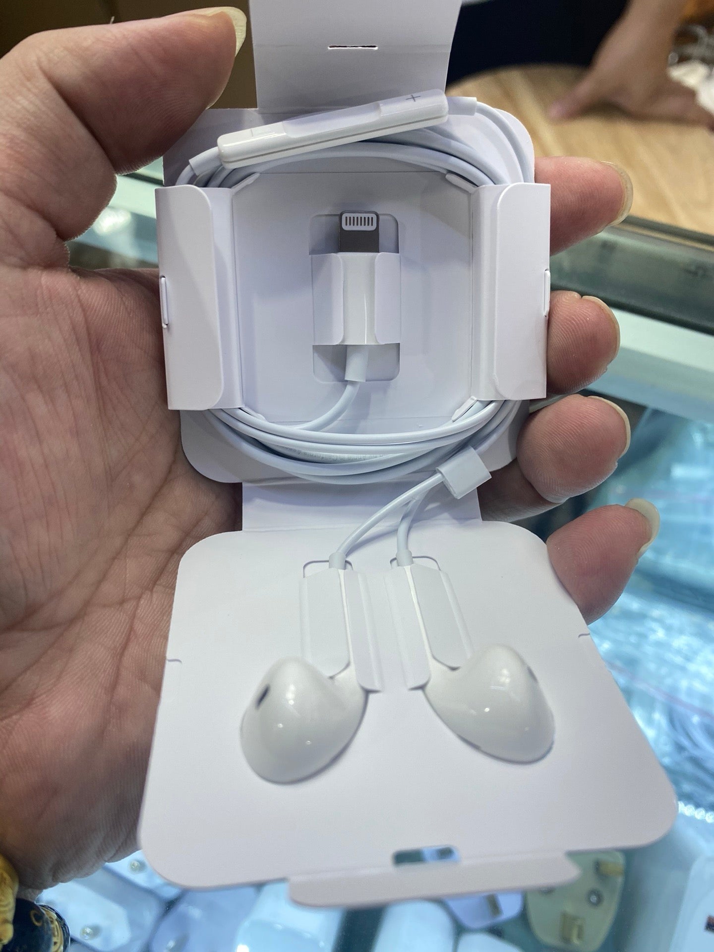 Apple EarPods with Lightning Connector